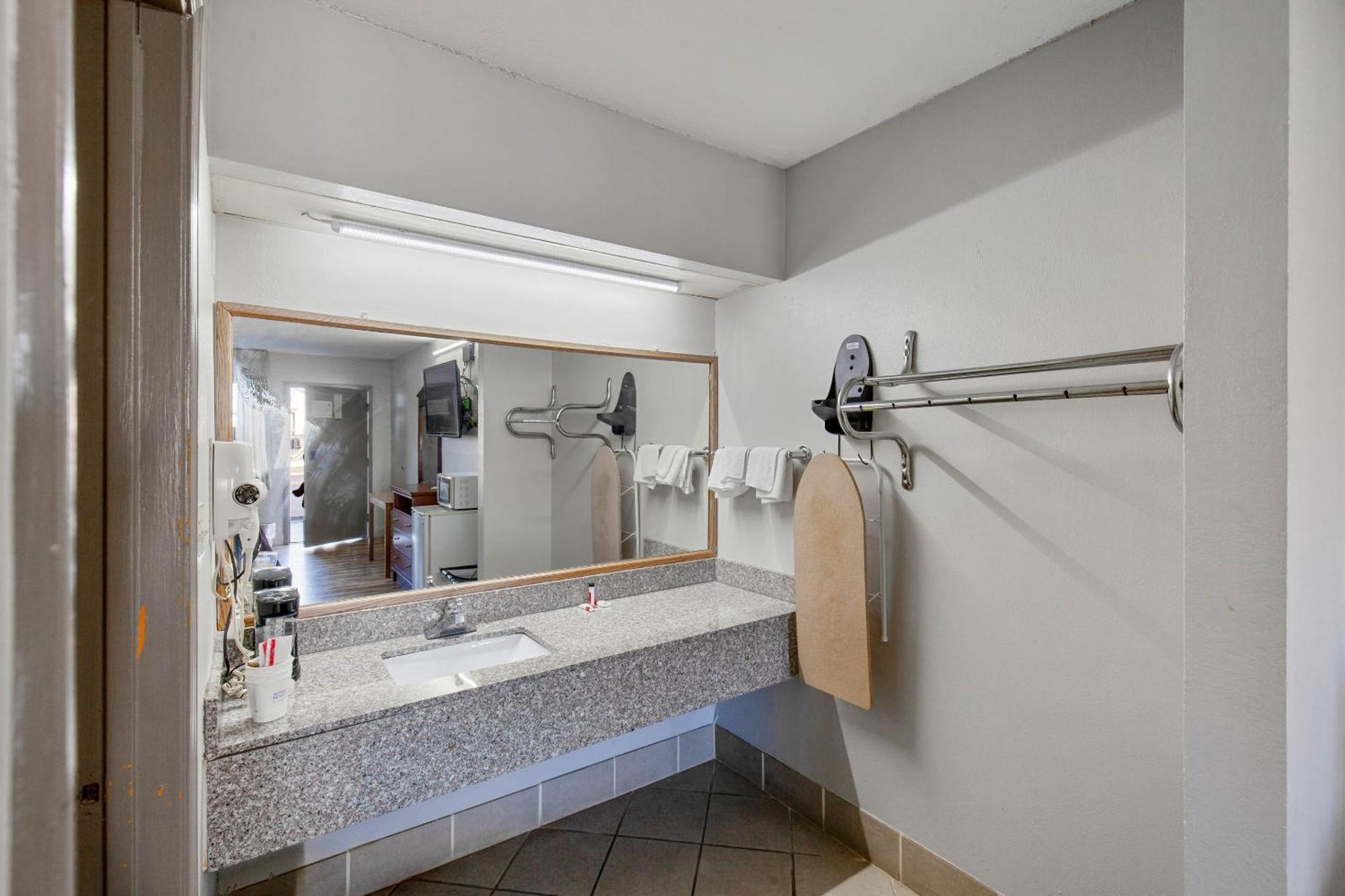 Hotel O Columbia Downtown Near I-65 Bagian luar foto